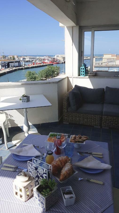 Domus Lina Hotel Fiumicino Exterior photo